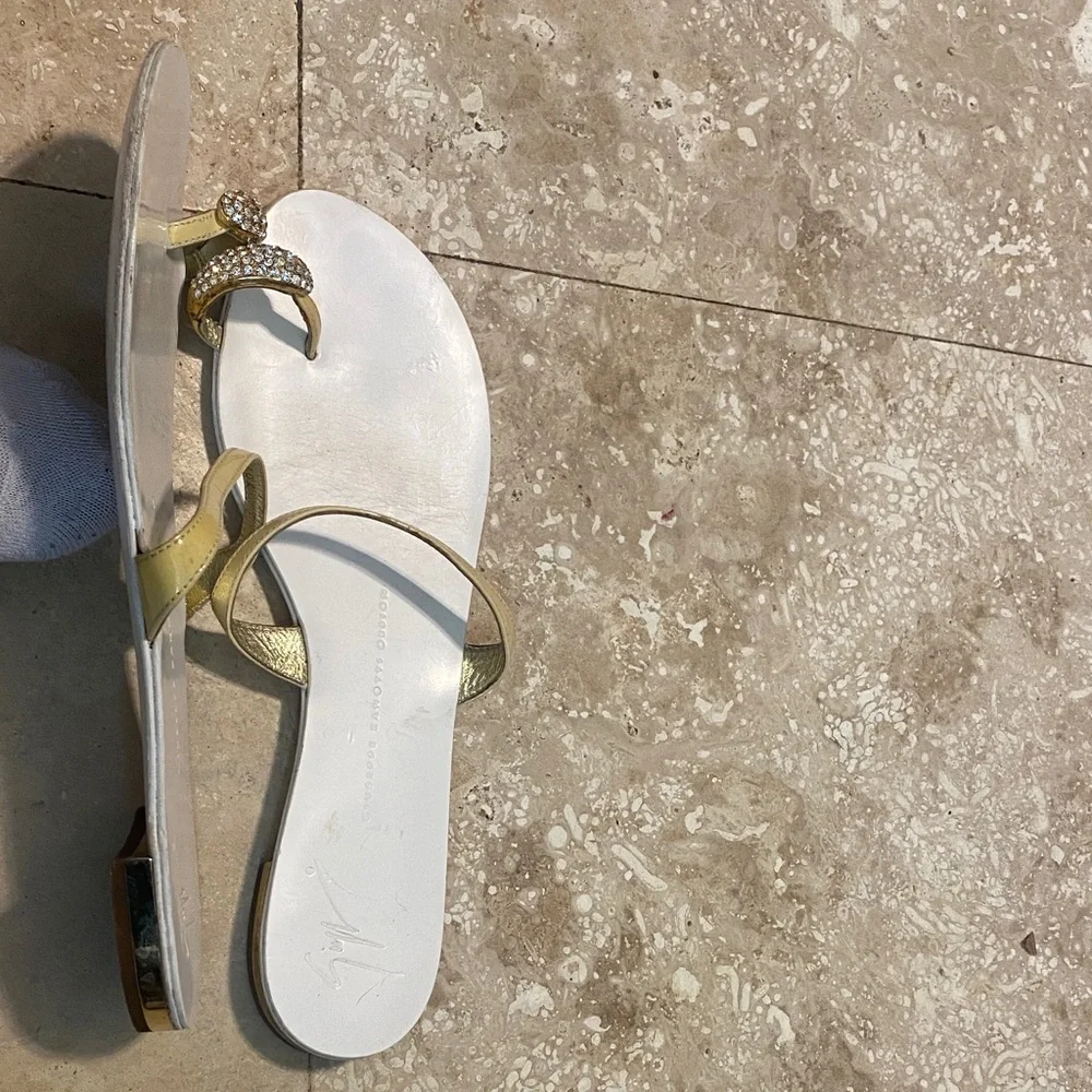 Giuseppe Zanotti Gold and White Sandals with Embellishments - Picture 4 of 5